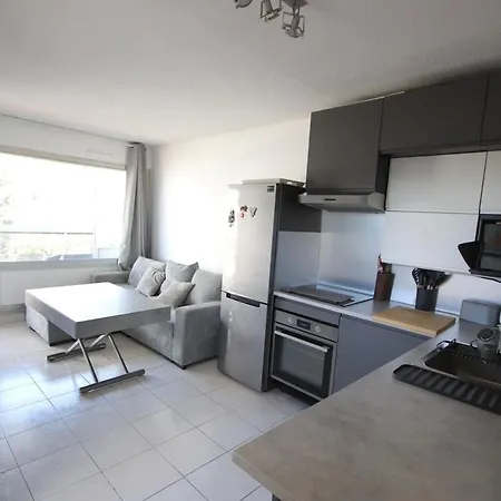 Lovely 2 25m2 - Pool - Ac - Terrace * Antibes