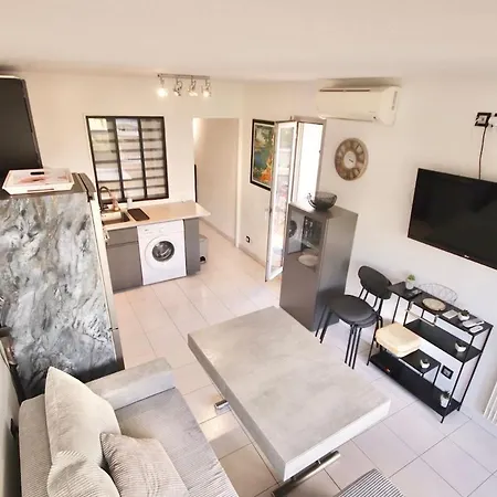 아파트 Lovely 2 25m2 - Pool - Ac - Terrace 앙티브